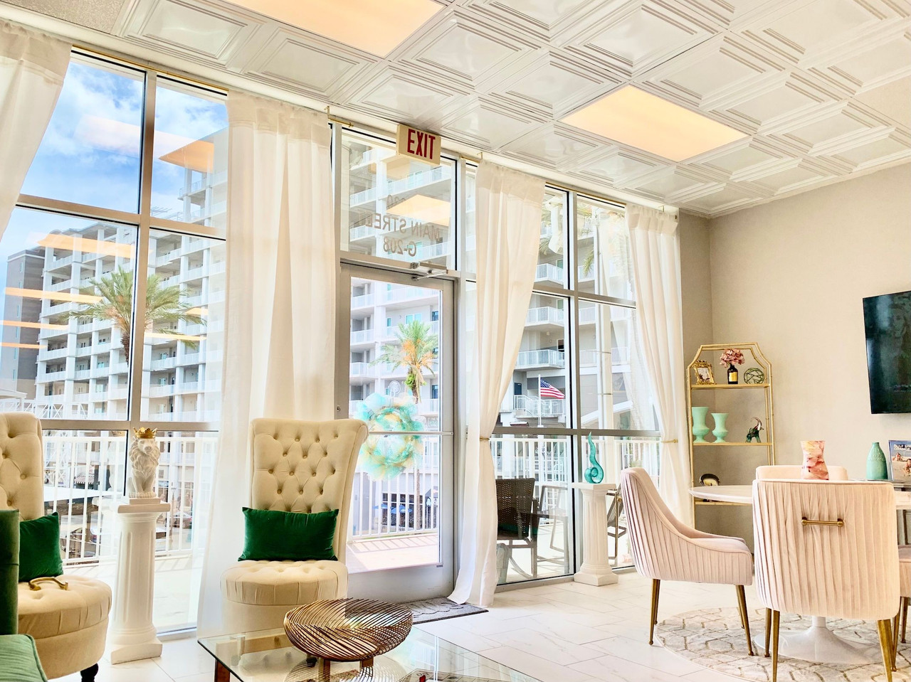 economy-pvc-lay-in-ceiling-tile-pack-232-lifestyle-image-2__56320 suspended ceiling tiles in a commercial setting